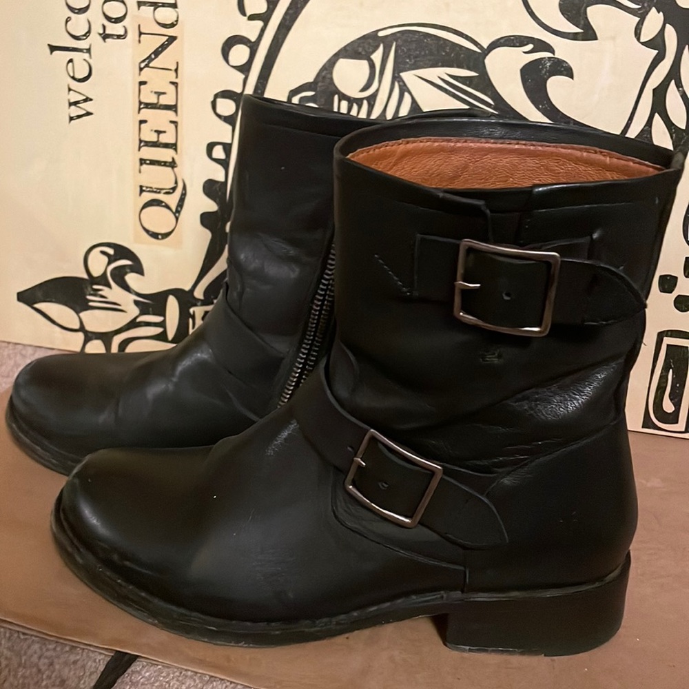 FRYE- VERONICA BOOTS